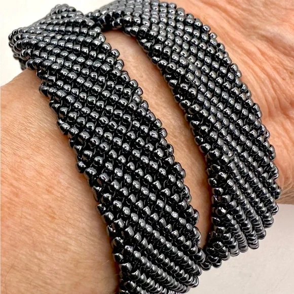 New Sleek Beautiful Black Mesh Choker Necklace, Can Also be worn as a Bracelet - Picture 3 of 8